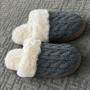 Cozy Gray Cable Knit Slippers with Faux Fur Lining. Amazing comfort.
